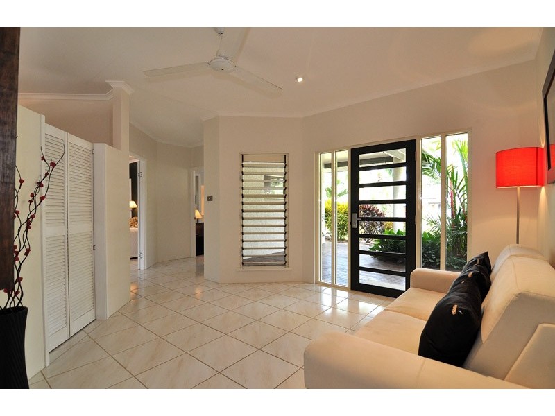 8 Bramble Street, Clifton Beach QLD 4879