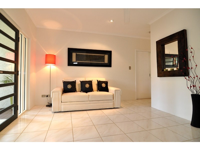 8 Bramble Street, Clifton Beach QLD 4879