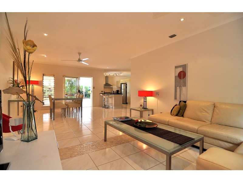 8 Bramble Street, Clifton Beach QLD 4879