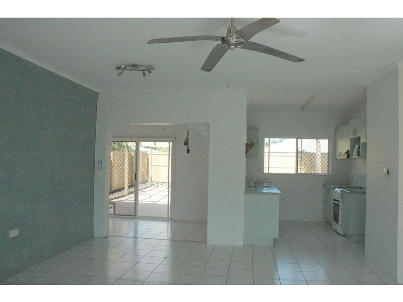 3/1 Kansas Close, White Rock QLD 4868