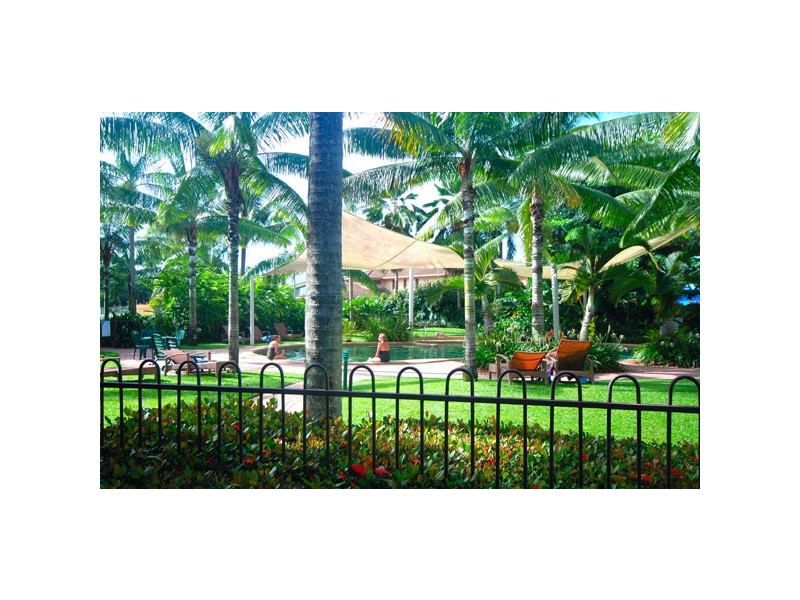 8/129-135 Oleander Street, Holloways Beach QLD 4878