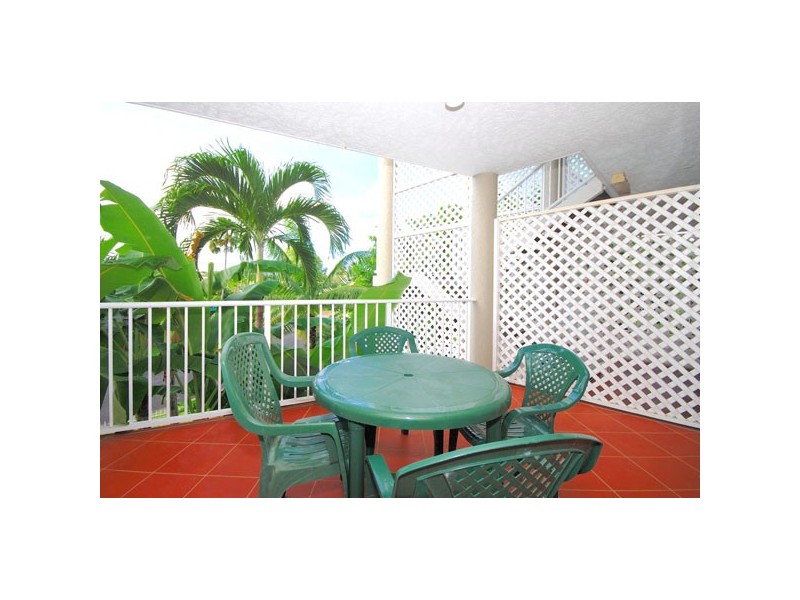 8/129-135 Oleander Street, Holloways Beach QLD 4878