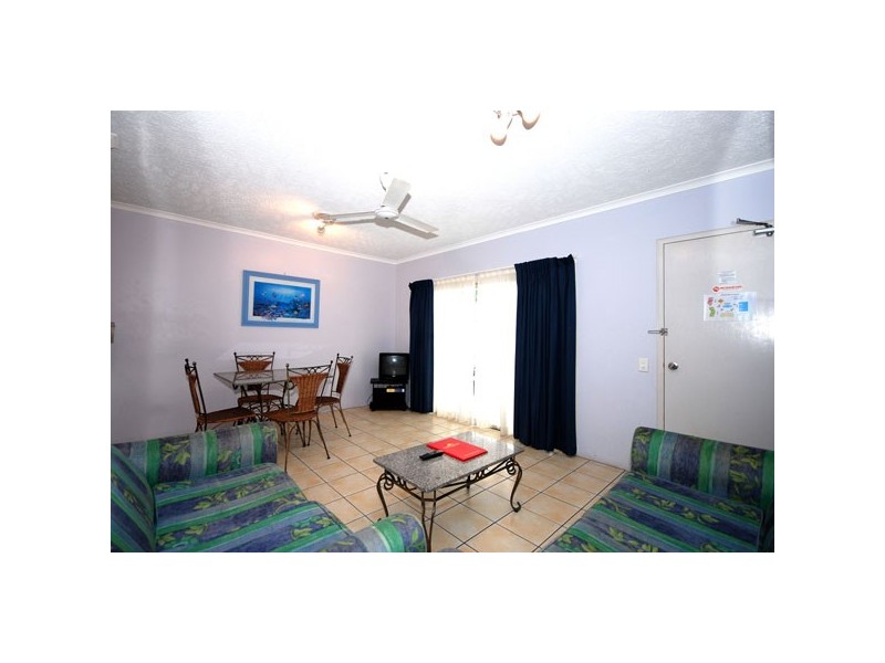 8/129-135 Oleander Street, Holloways Beach QLD 4878