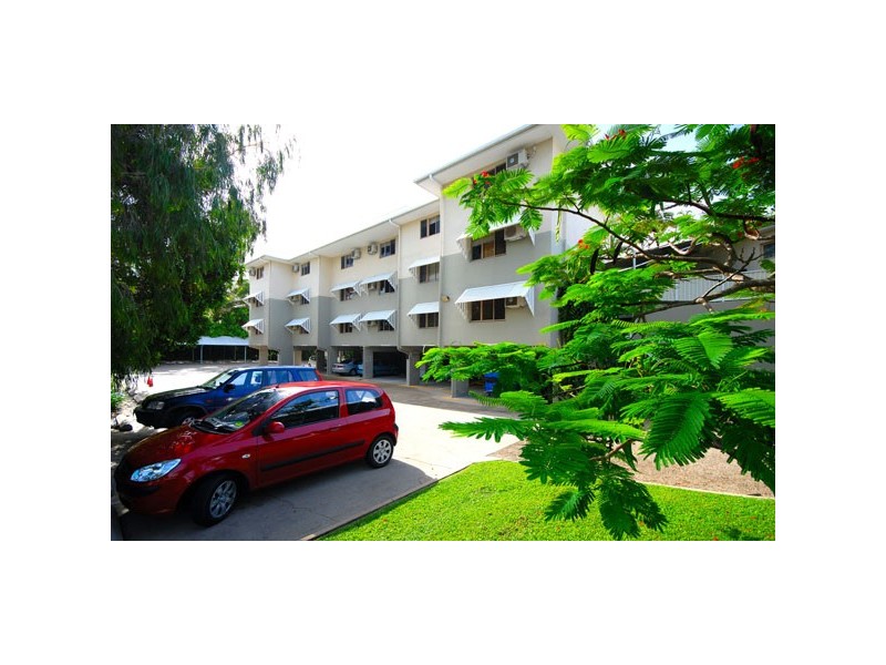 8/129-135 Oleander Street, Holloways Beach QLD 4878