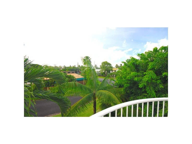 8/129-135 Oleander Street, Holloways Beach QLD 4878