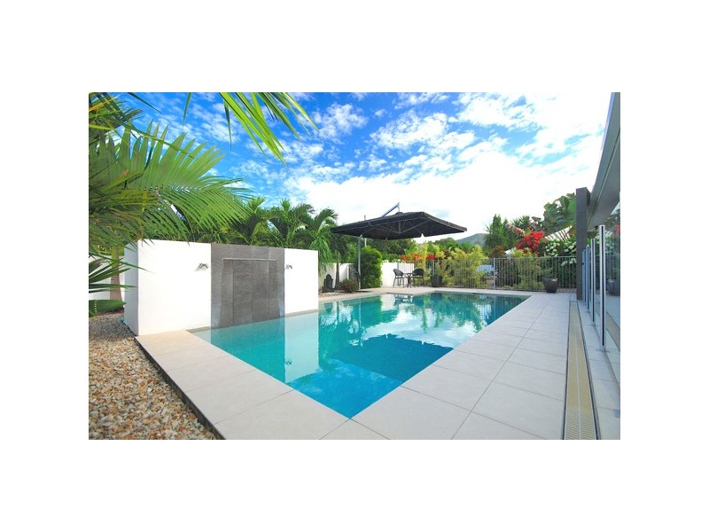 10 St. Crispin Street, Clifton Beach QLD 4879