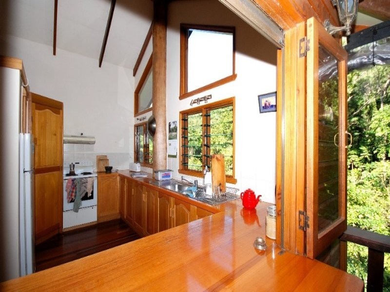 6 Fallon Close, Kuranda QLD 4881