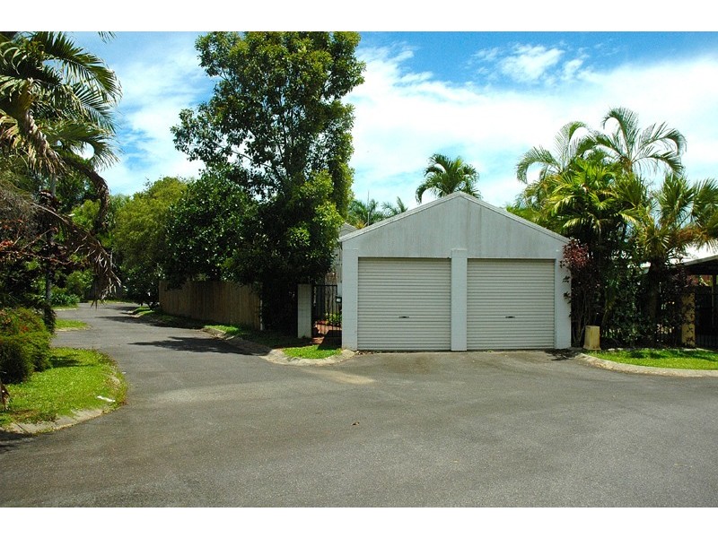 14 Rainy Mountain Place, Smithfield QLD 4878