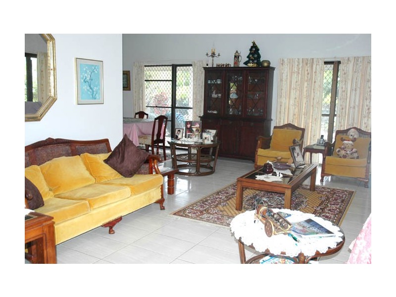 2 Escape Close, Clifton Beach QLD 4879