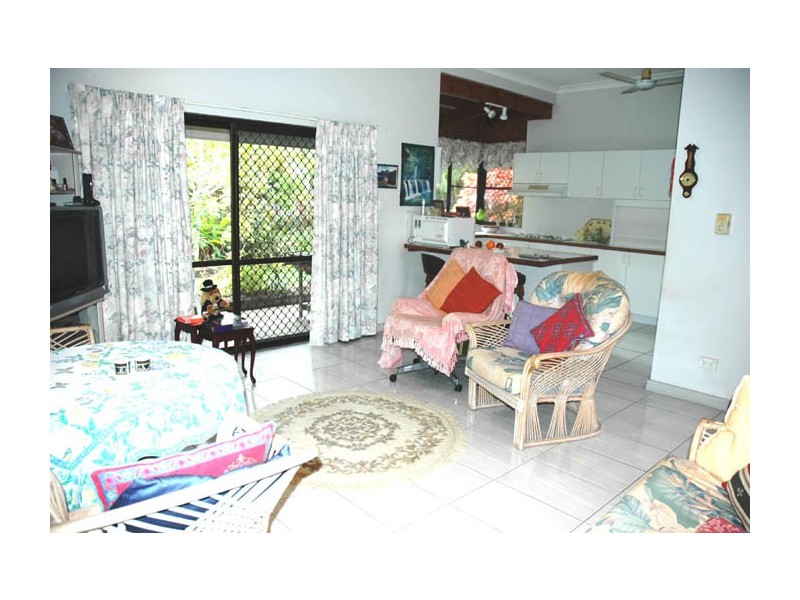 2 Escape Close, Clifton Beach QLD 4879