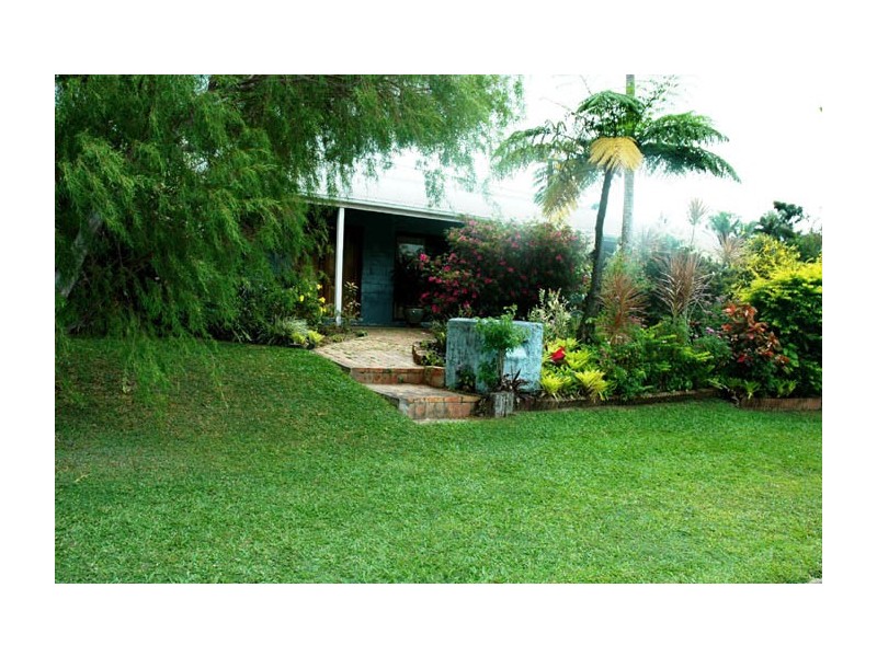 2 Escape Close, Clifton Beach QLD 4879