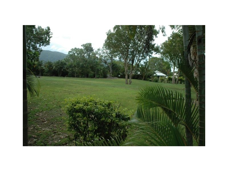 21 Hope Street, Clifton Beach QLD 4879