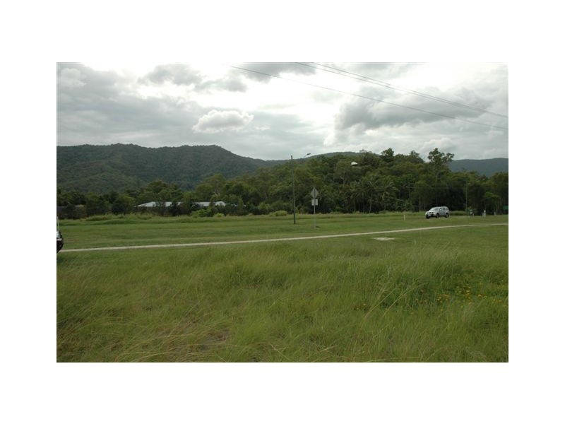 21 Hope Street, Clifton Beach QLD 4879