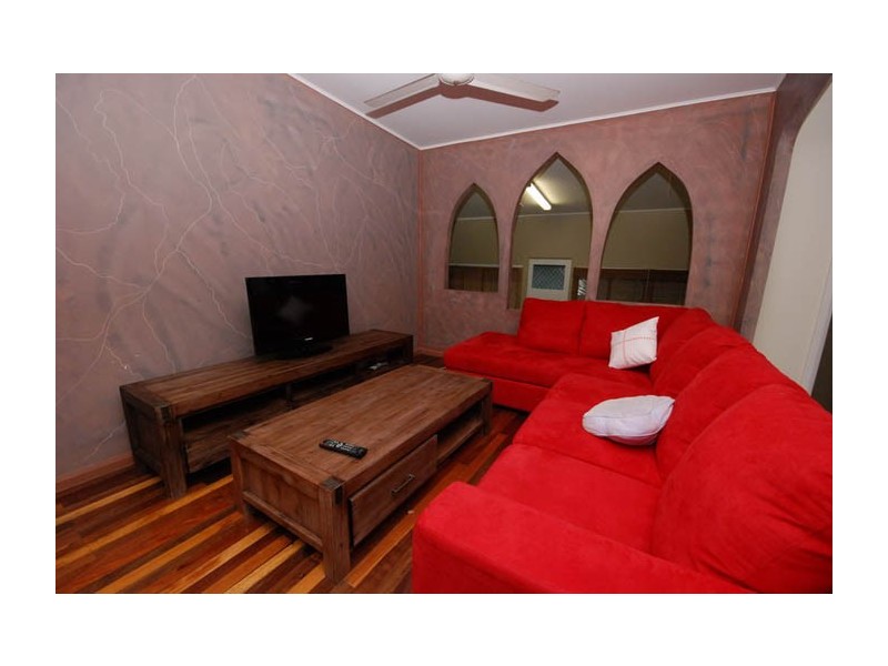 143 O’Shea Esplanade, Machans Beach QLD 4878