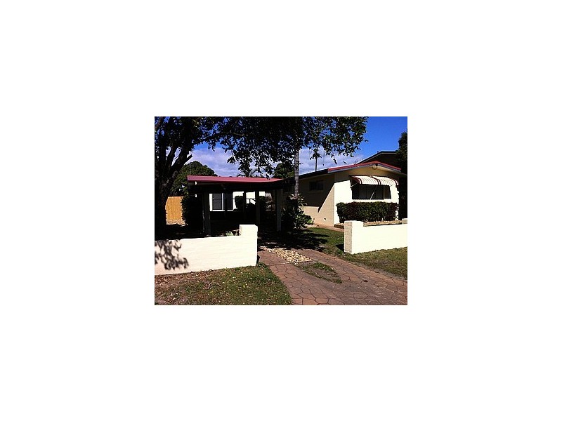 12 Iluka Street, Palm Beach QLD 4221