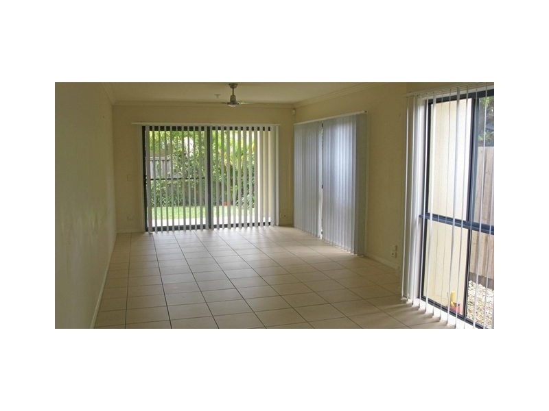 2/40 Twenty Sixth Avenue, Palm Beach QLD 4221