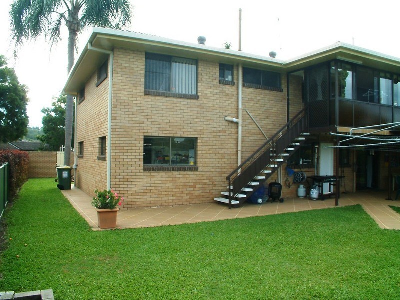 8 Headsail Court, Currumbin Waters QLD 4223