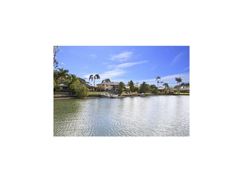 8 Headsail Court, Currumbin Waters QLD 4223