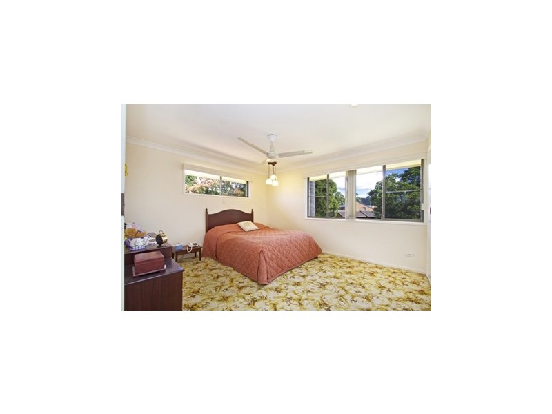 8 Headsail Court, Currumbin Waters QLD 4223