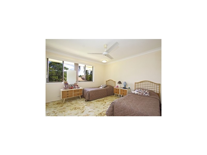 8 Headsail Court, Currumbin Waters QLD 4223
