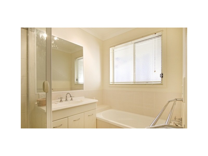 33 Curtawilla Street, Banora Point NSW 2486