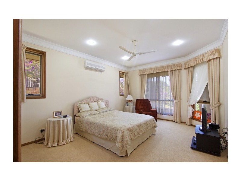 2 St Andrews Way, Banora Point NSW 2486