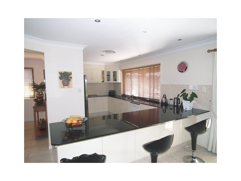 7 Comenara Crescent, Banora Point NSW 2486