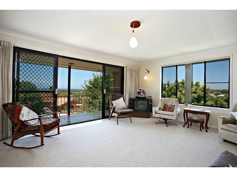5 Mibbin Parade, Banora Point NSW 2486