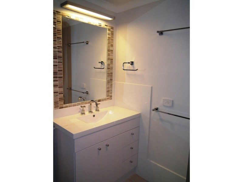 1/31-33 Coolangatta Rd, Coolangatta QLD 4225