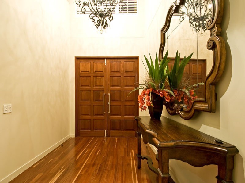 24 Norseman Court, Paradise Waters QLD 4217