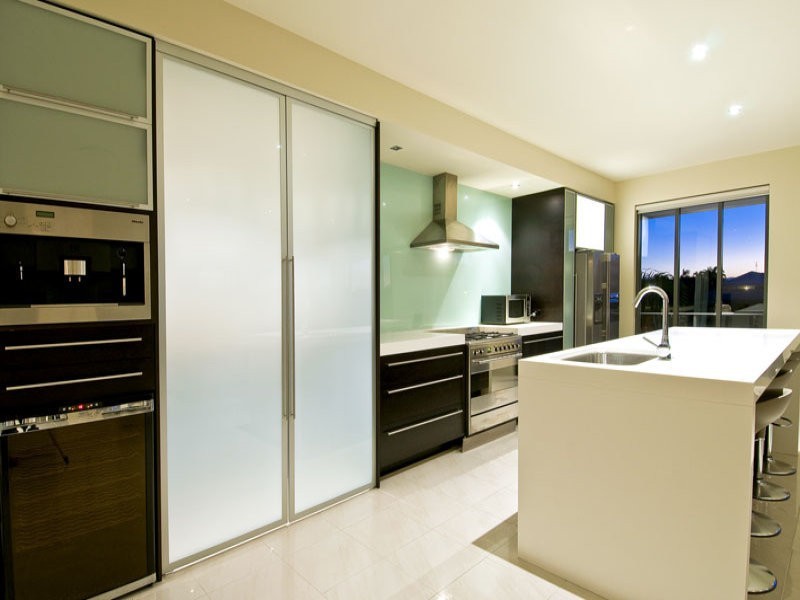 28 Midshipman Court, Paradise Waters QLD 4217