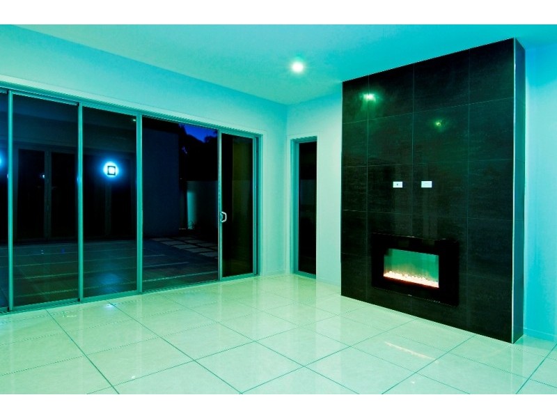 Paradise Waters QLD 4217