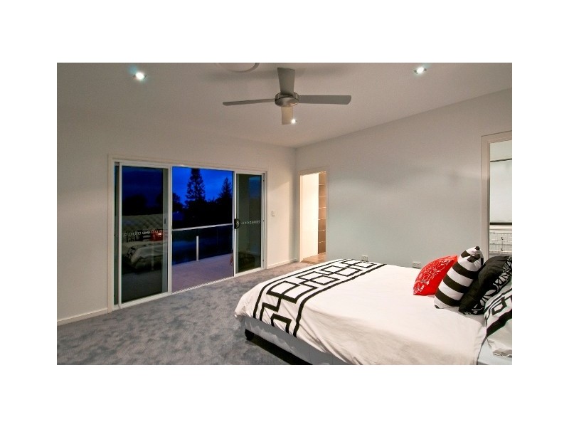 Broadbeach Waters QLD 4218