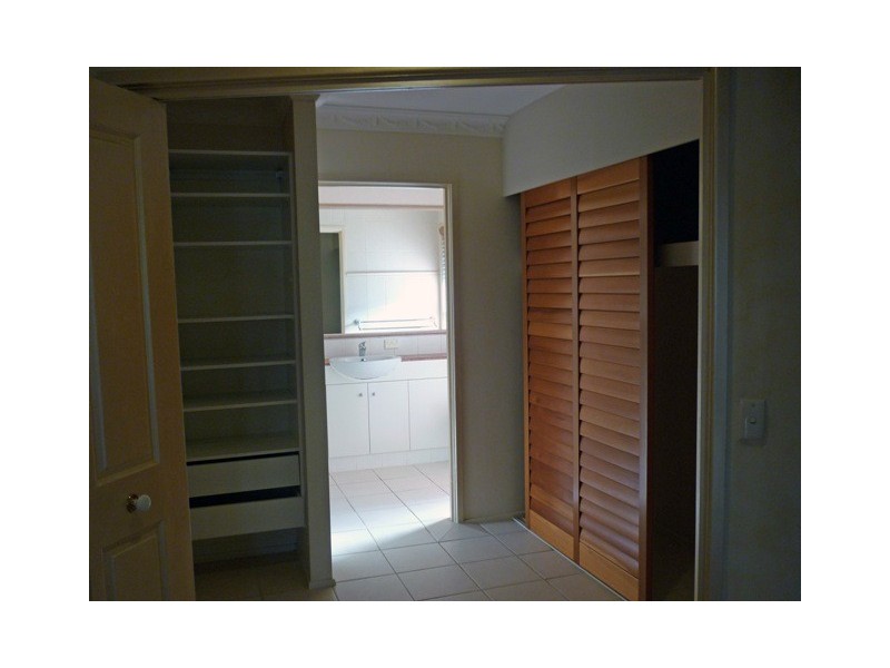 Paradise Waters QLD 4217