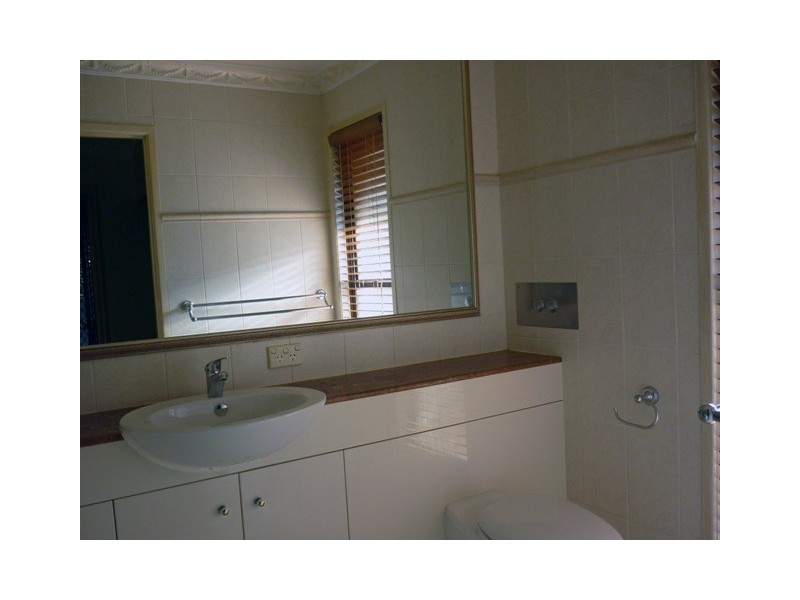 Paradise Waters QLD 4217