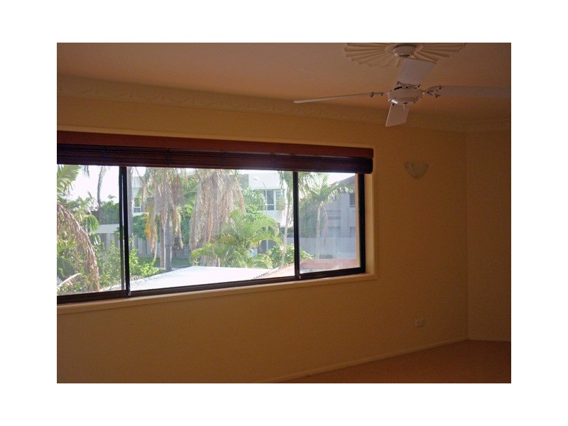 Paradise Waters QLD 4217