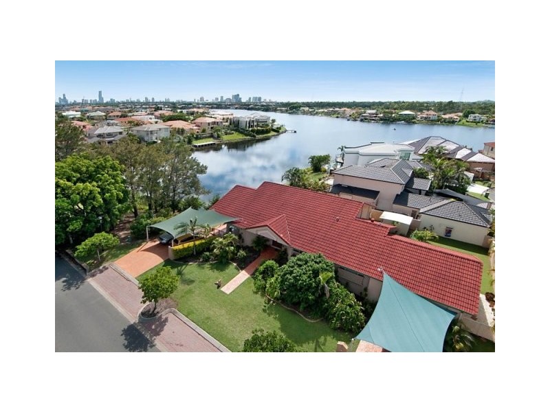 Clear Island Waters QLD 4226