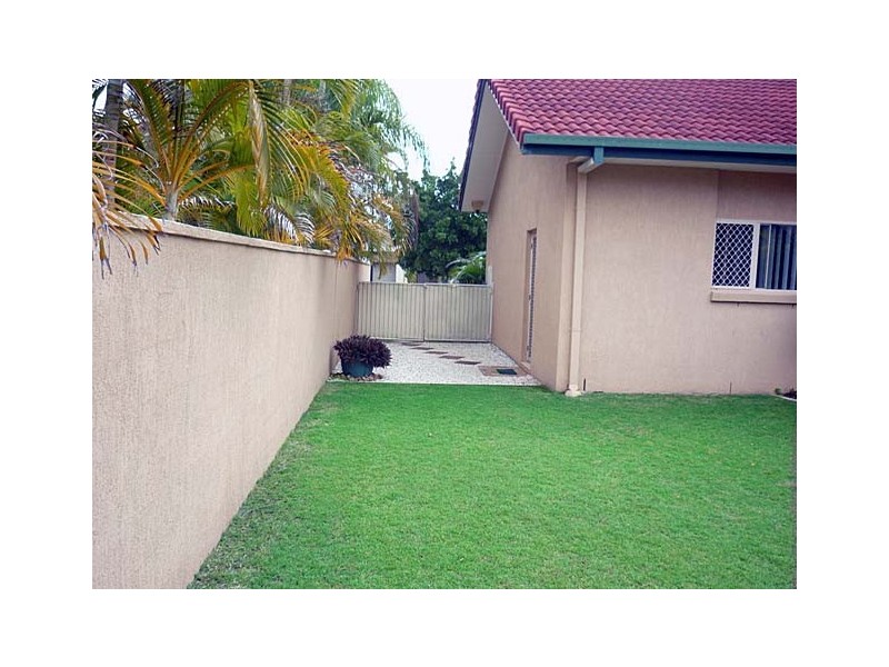 Clear Island Waters QLD 4226