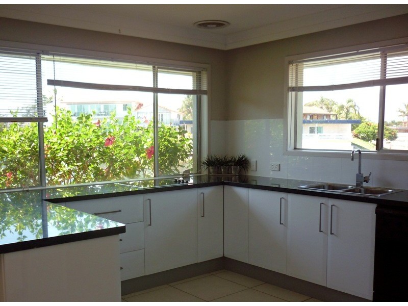 Broadbeach Waters QLD 4218