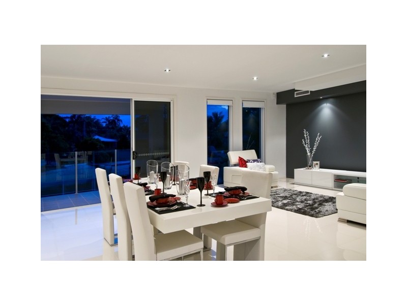 Broadbeach Waters QLD 4218