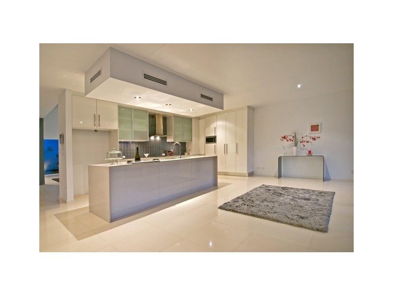 Broadbeach Waters QLD 4218