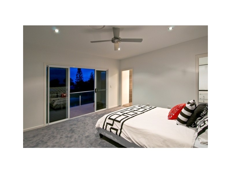 Broadbeach Waters QLD 4218