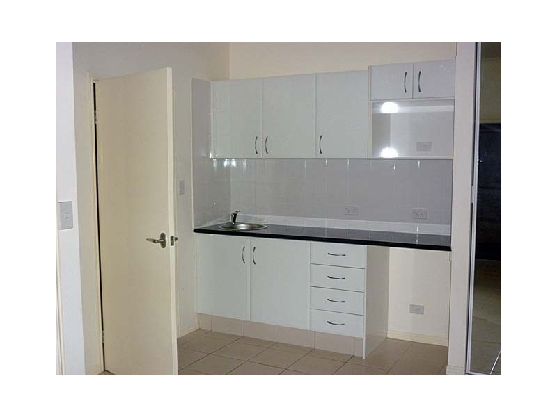 Highland Park QLD 4211