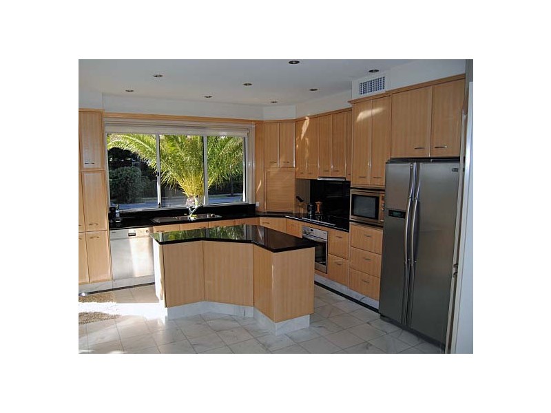 42 Tedder Avenue, Main Beach QLD 4217