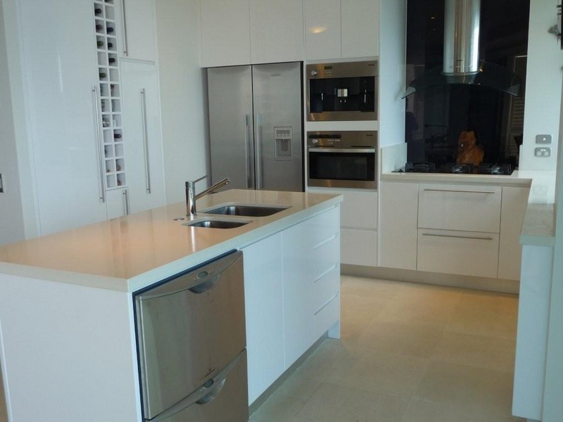 Main Beach QLD 4217