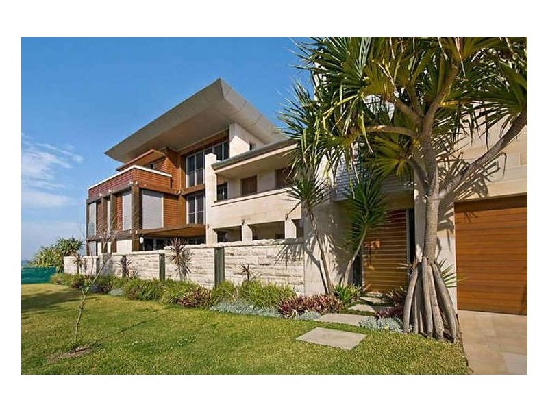 71 Hedges Avenue, Mermaid Beach QLD 4218