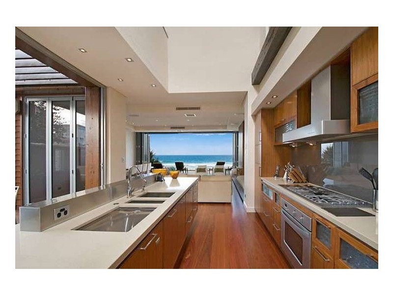 71 Hedges Avenue, Mermaid Beach QLD 4218