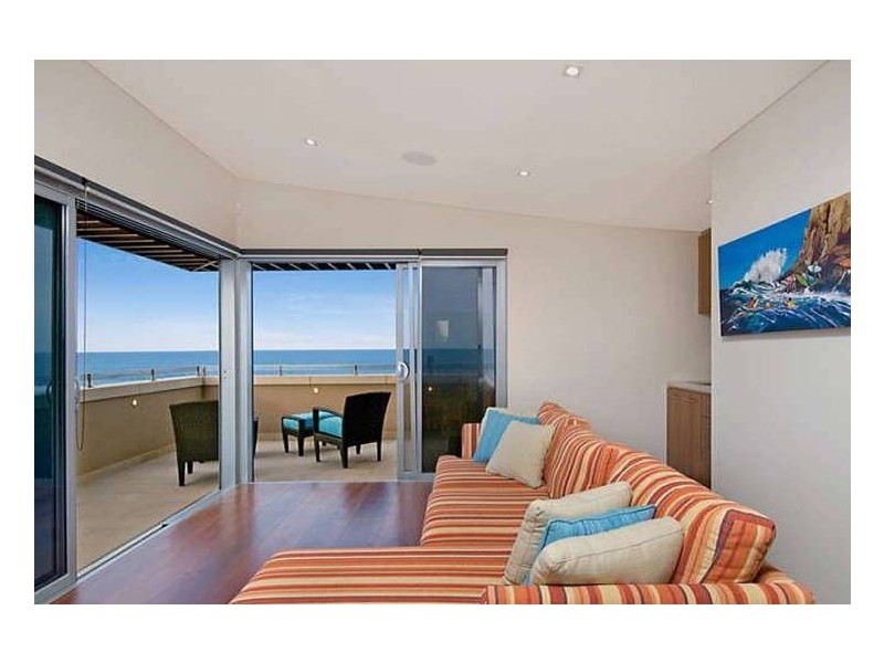 71 Hedges Avenue, Mermaid Beach QLD 4218