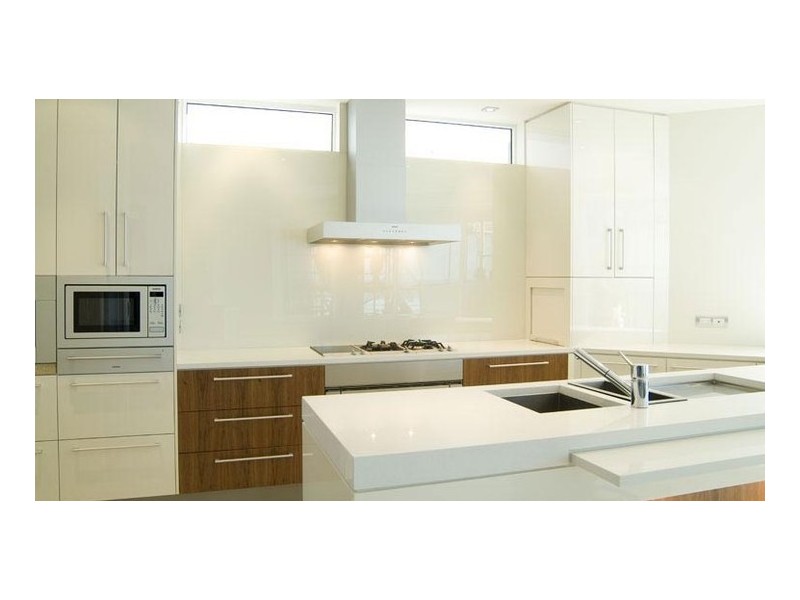 1 Enderley Avenue, Surfers Paradise QLD 4217