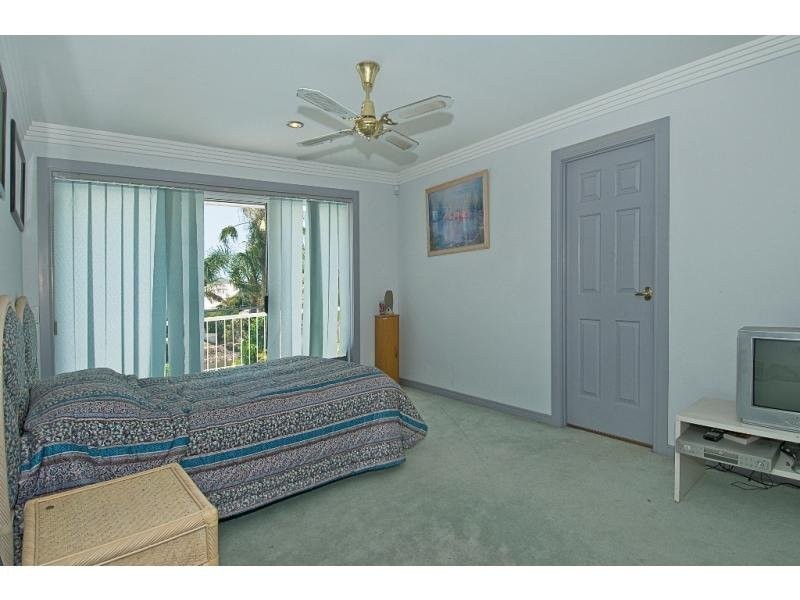 106 Edinburgh Road, Benowa QLD 4217